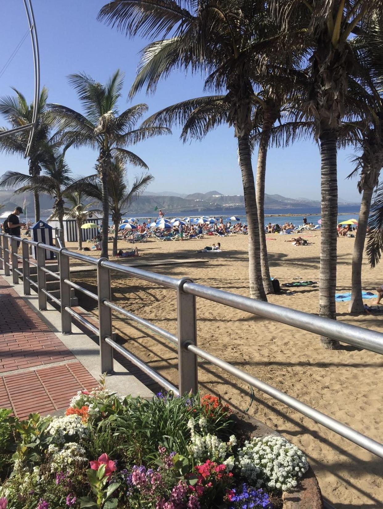 Las Canteras Beach Лас Палмас де Гран Канария Екстериор снимка